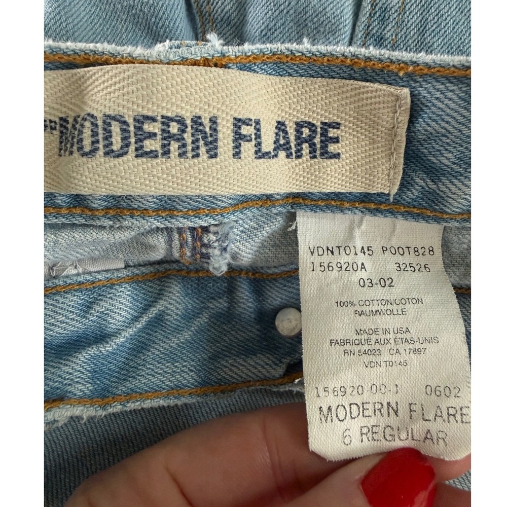 Vintage Y2K GAP Jeans Womens Modern Flare Low Rise Light Wash Denim Size 6 USA - Picture 5 of 11